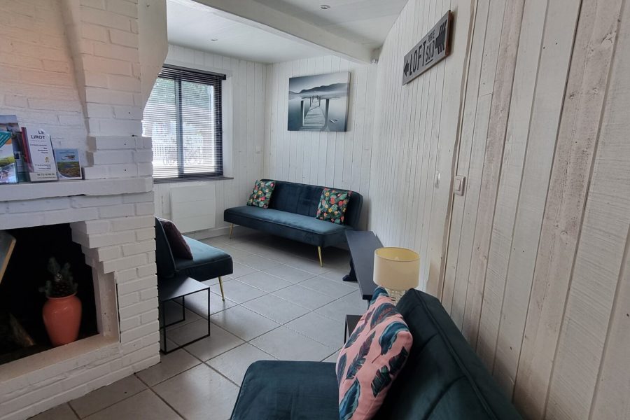 Salon avec 3 banquettes