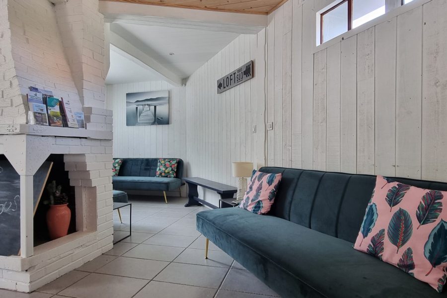 Salon avec 3 banquettes